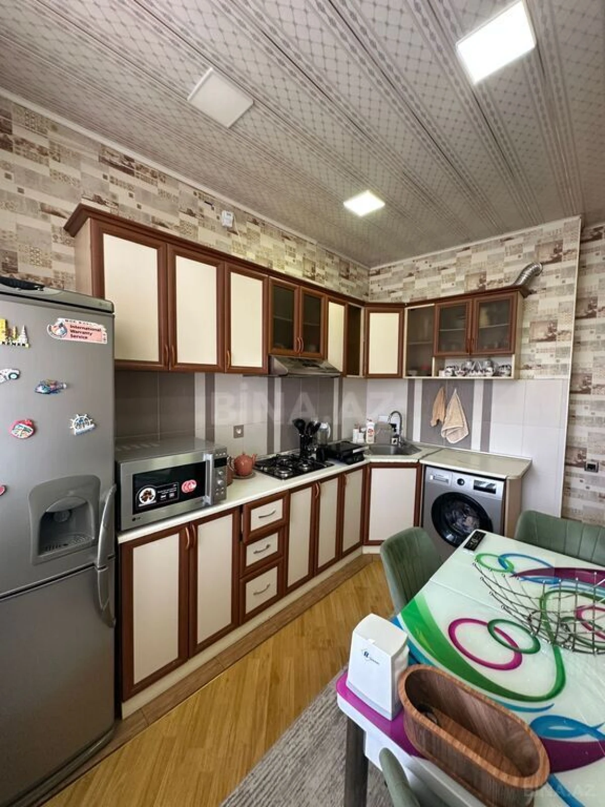 Satılır 4 otaqlı mənzil 126 m²