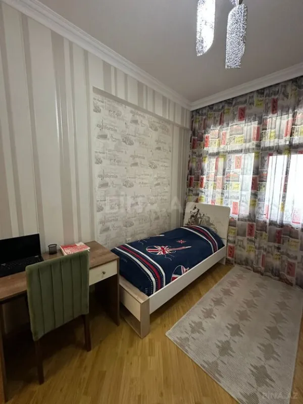 Satılır 4 otaqlı mənzil 126 m²