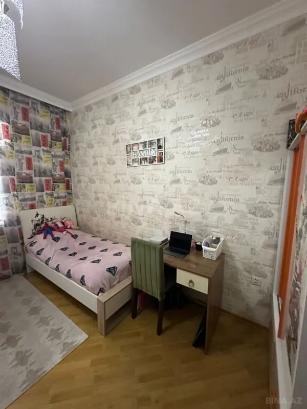 Satılır 4 otaqlı mənzil 126 m²