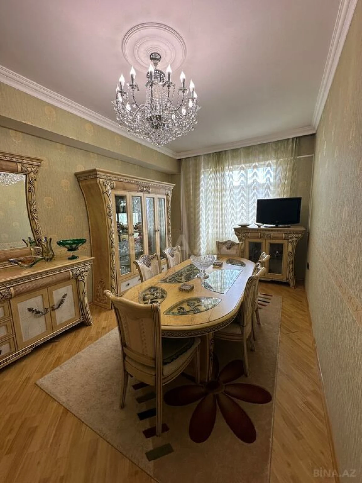 Satılır 4 otaqlı mənzil 126 m²