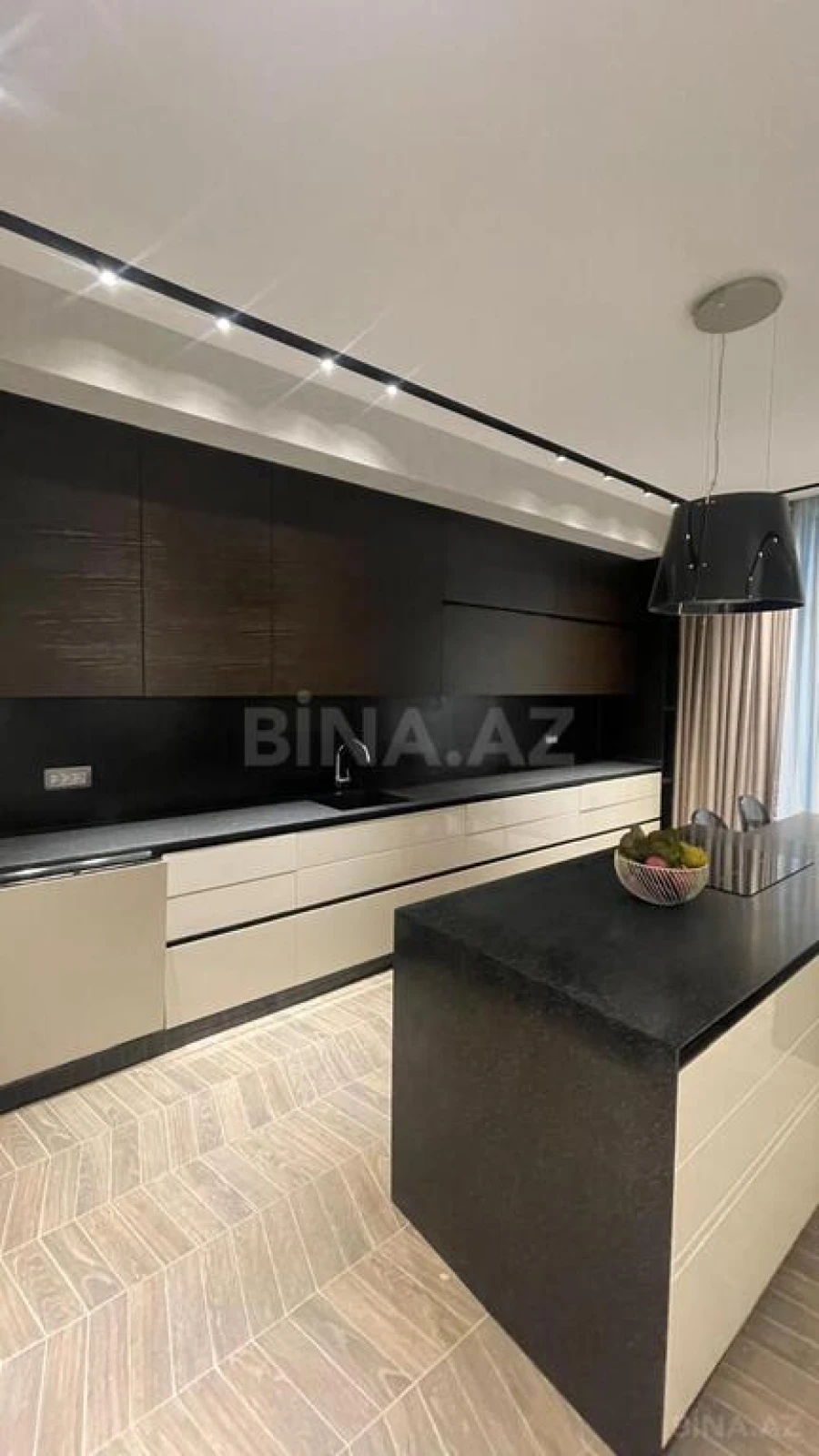 Kirayə verilir 2 otaqlı mənzil 80 m²