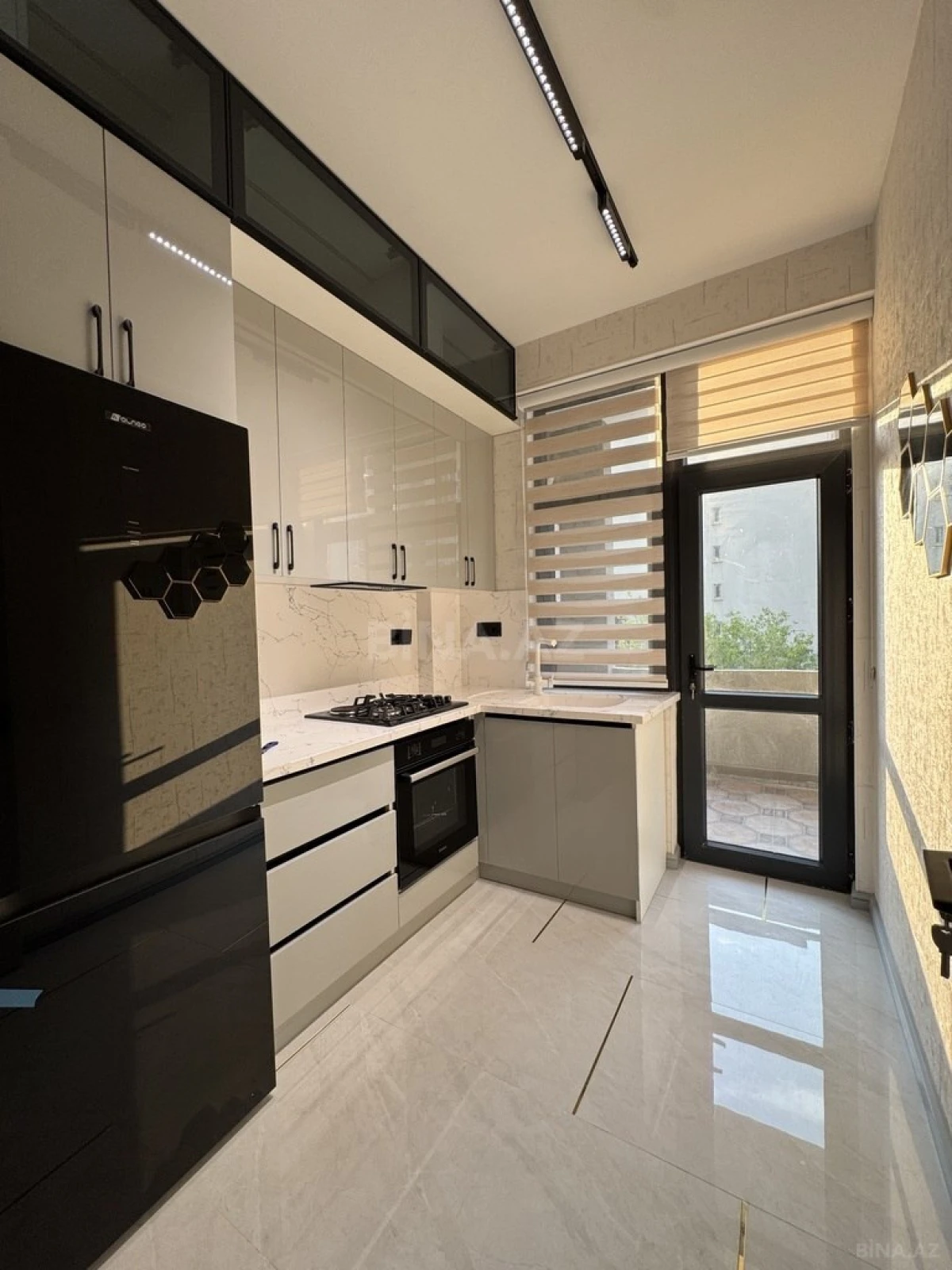 Satılır 2 otaqlı mənzil 52 m²