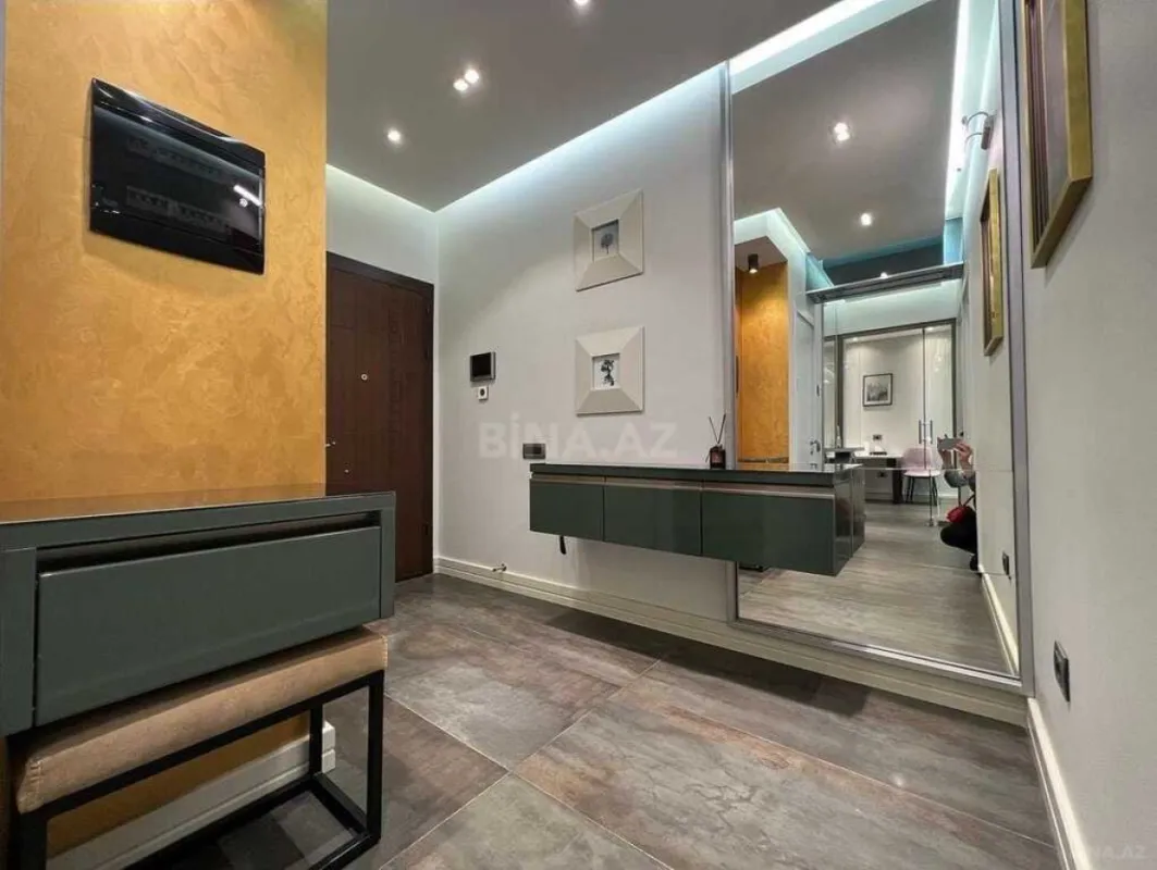 Kirayə verilir 2 otaqlı mənzil 80 m²