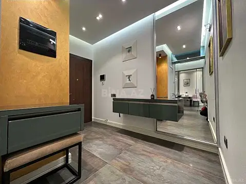 Kirayə verilir 2 otaqlı mənzil 80 m²