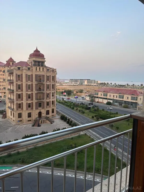 Kirayə verilir 2 otaqlı mənzil 80 m²