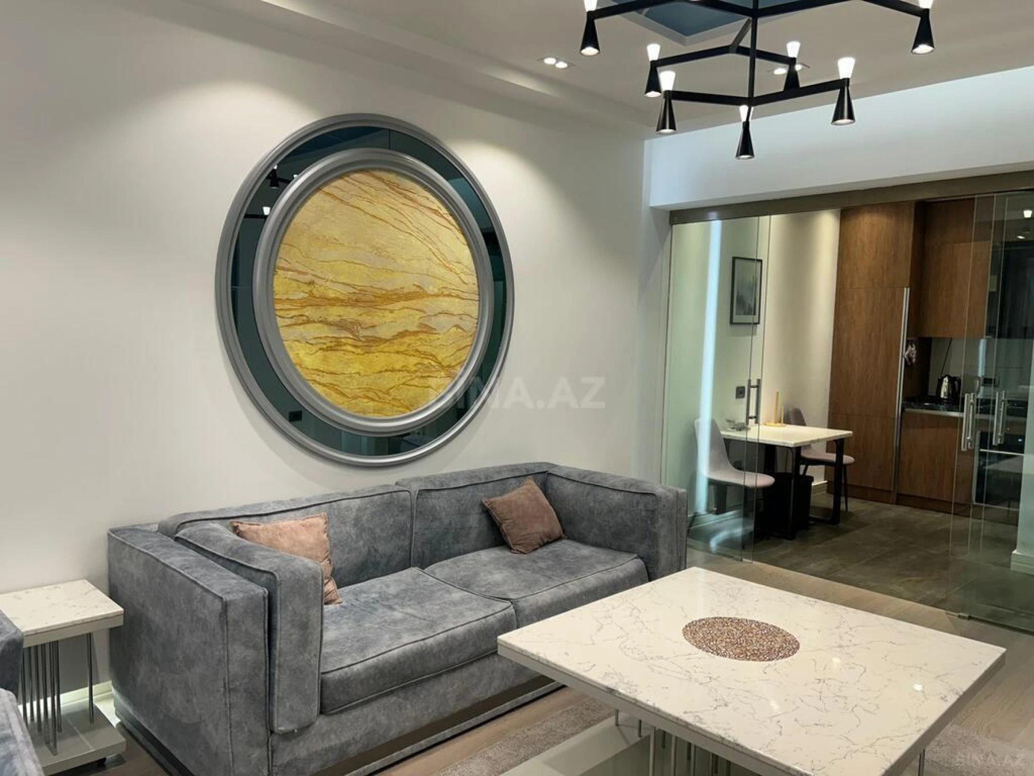 Kirayə verilir 2 otaqlı mənzil 80 m²