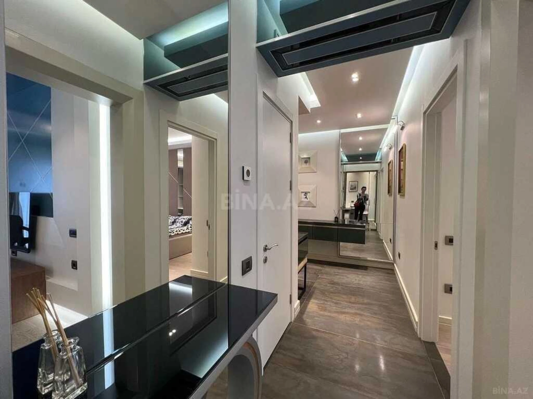 Kirayə verilir 2 otaqlı mənzil 80 m²