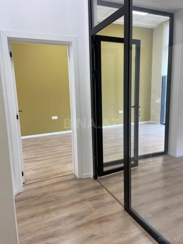 Kirayə verilir 2 otaqlı ofis 60 m²