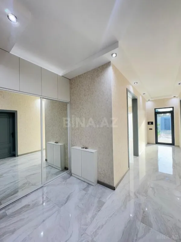 Satılır 4 otaqlı həyət evi 165 m²