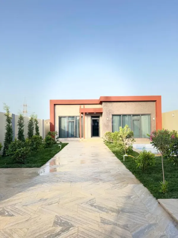 Satılır 4 otaqlı həyət evi 165 m²