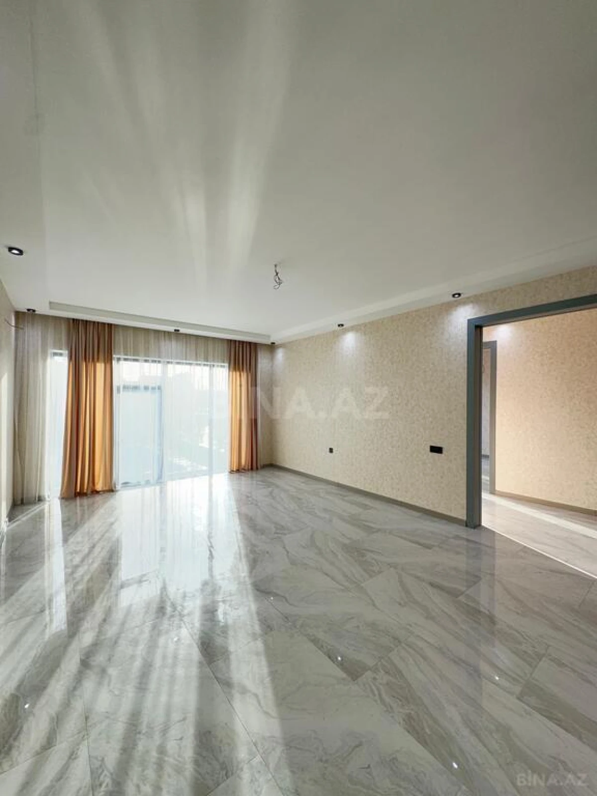 Satılır 4 otaqlı həyət evi 165 m²