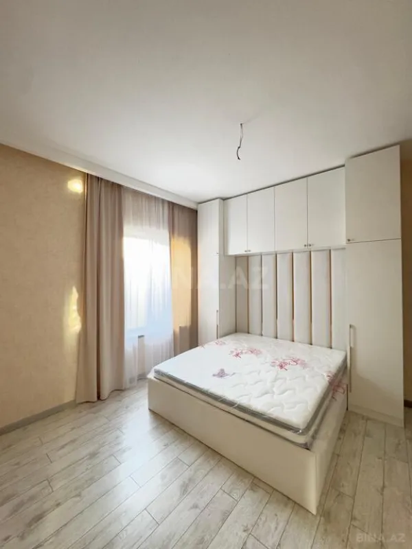 Satılır 4 otaqlı həyət evi 165 m²
