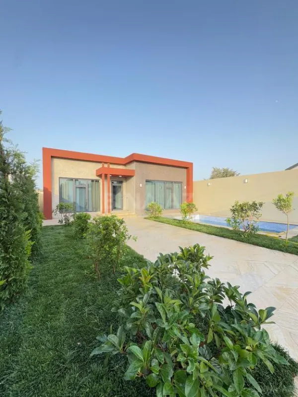 Satılır 4 otaqlı həyət evi 165 m²