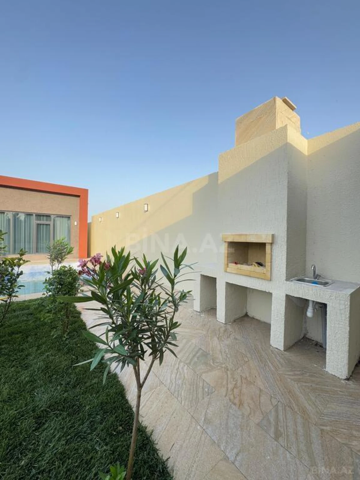 Satılır 4 otaqlı həyət evi 165 m²