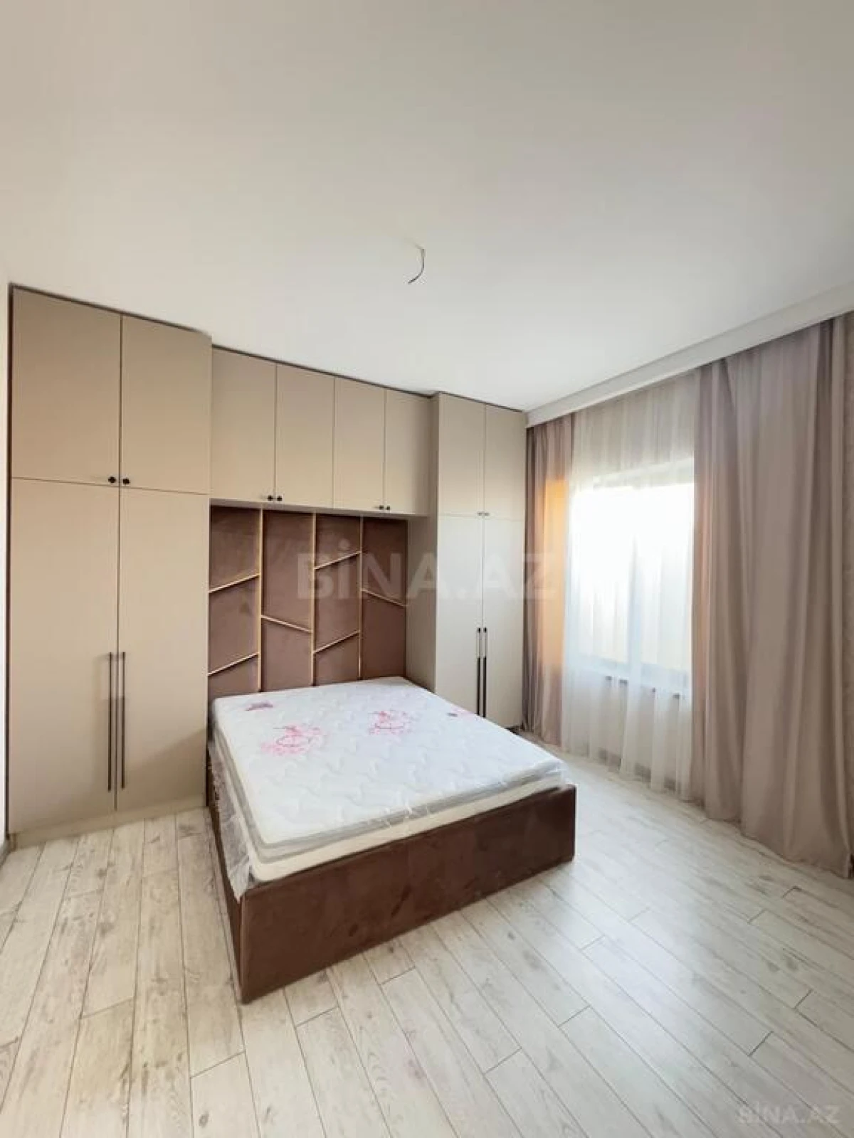 Satılır 4 otaqlı həyət evi 165 m²