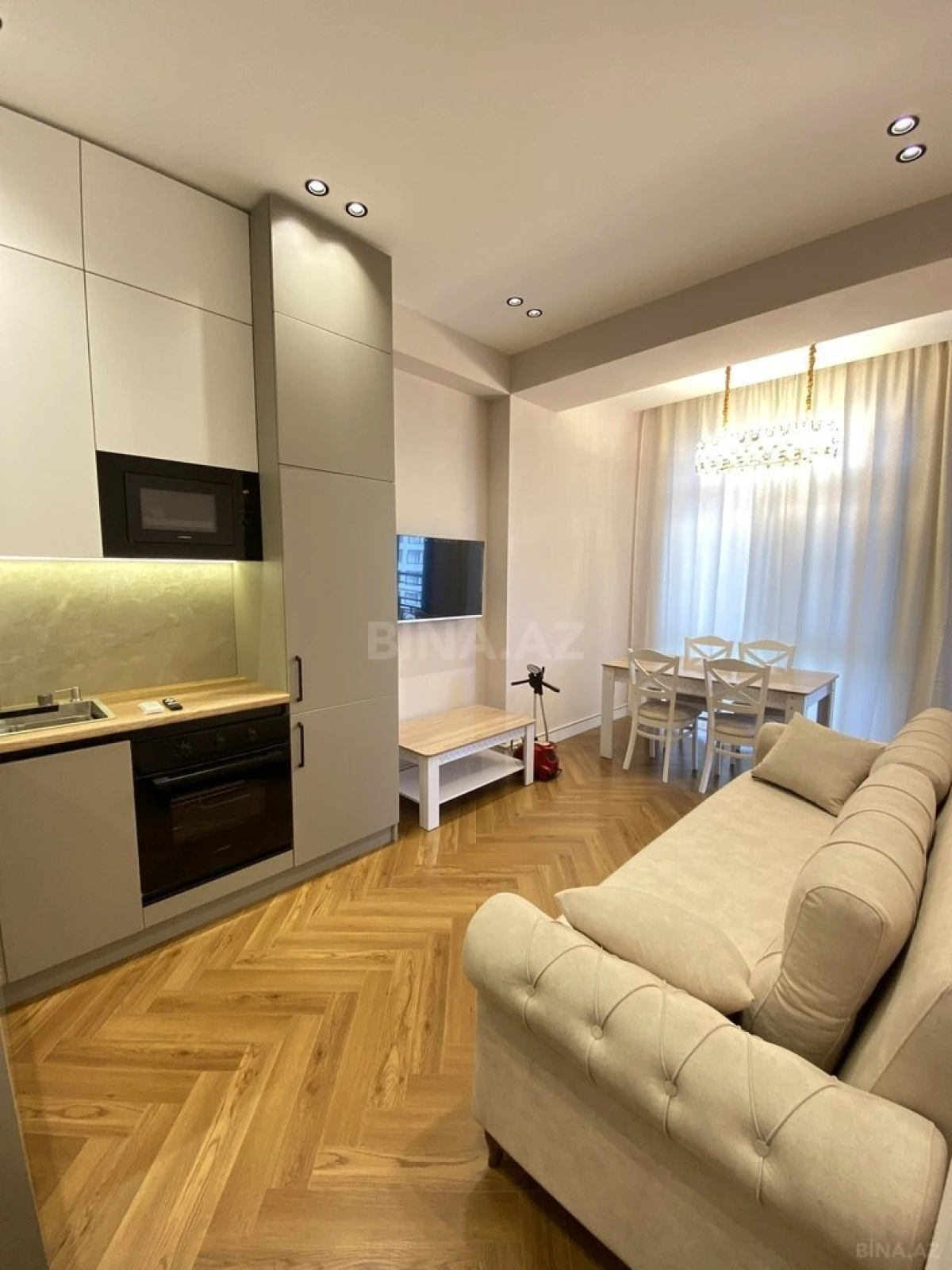 Kirayə verilir 2 otaqlı mənzil 60 m²