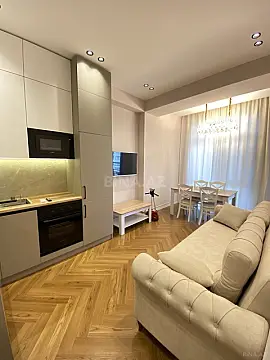 Kirayə verilir 2 otaqlı mənzil 60 m²