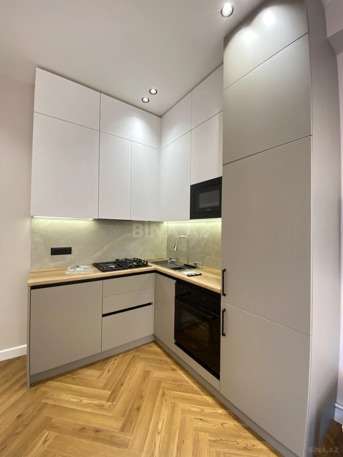 Kirayə verilir 2 otaqlı mənzil 60 m²