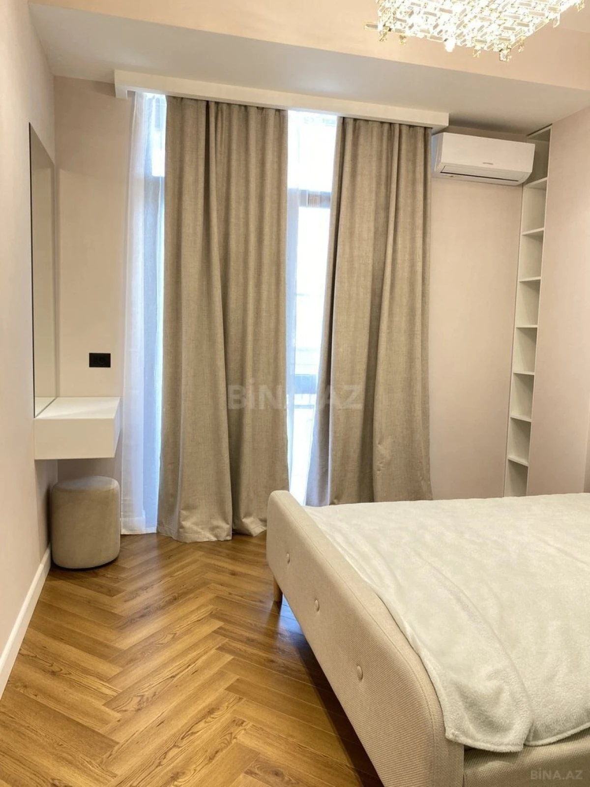 Kirayə verilir 2 otaqlı mənzil 60 m²