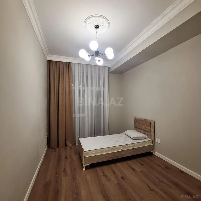 Kirayə verilir 2 otaqlı mənzil 90 m²
