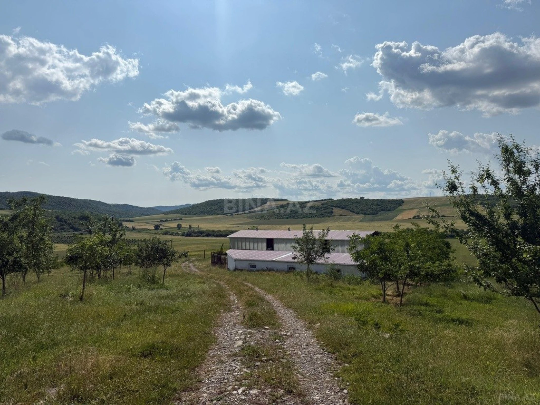 Satılır torpaq sahəsi 2000 m²