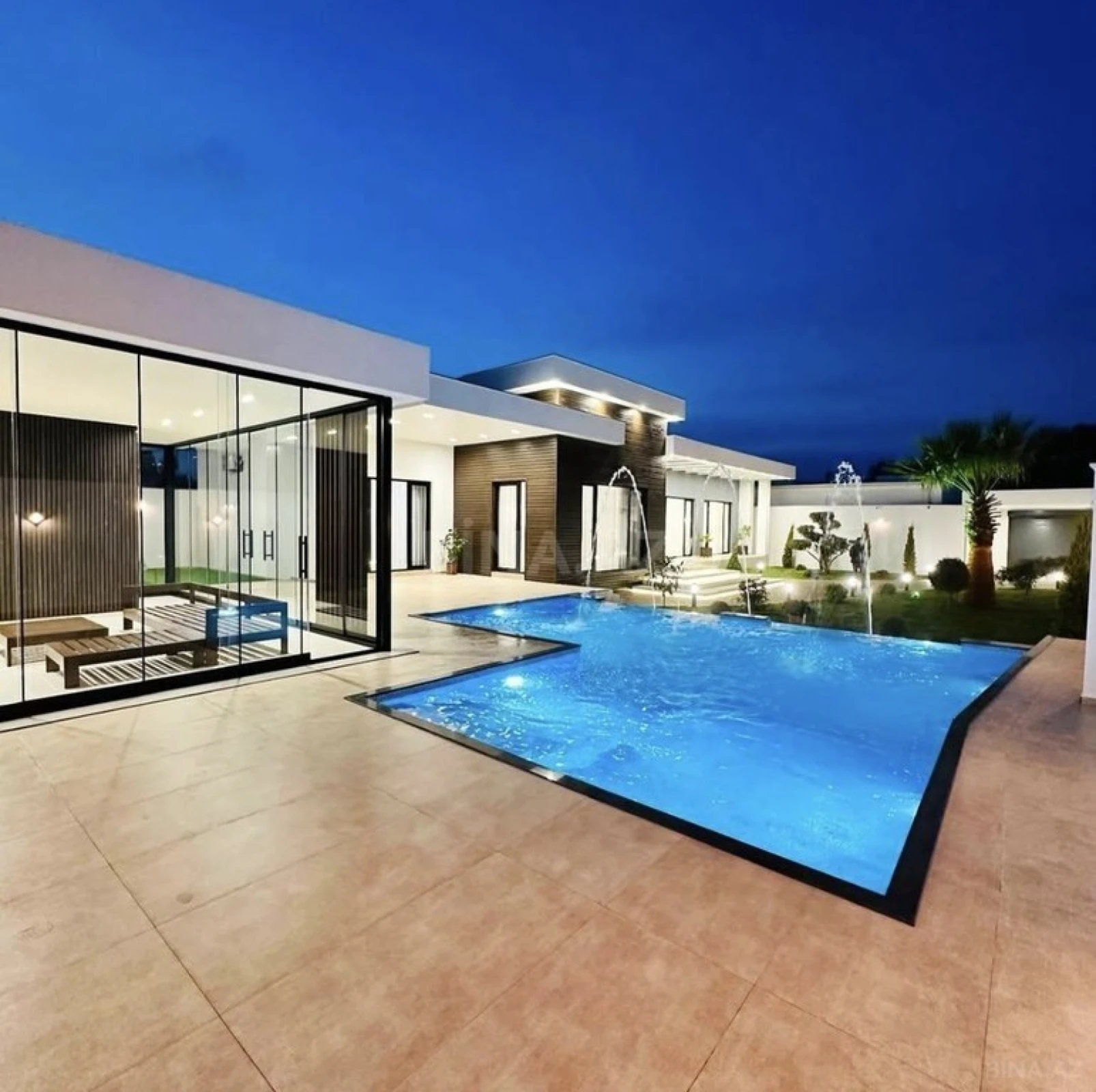 Kirayə verilir 4 otaqlı həyət evi 250 m²