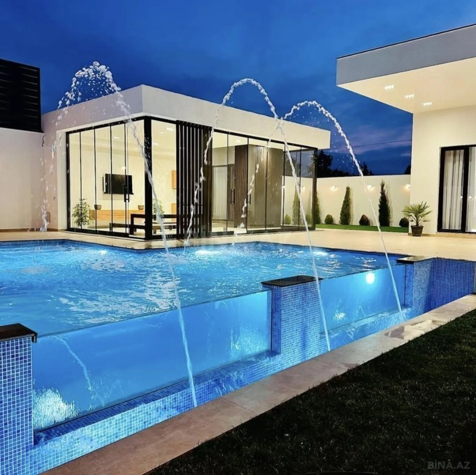 Kirayə verilir 4 otaqlı həyət evi 250 m²