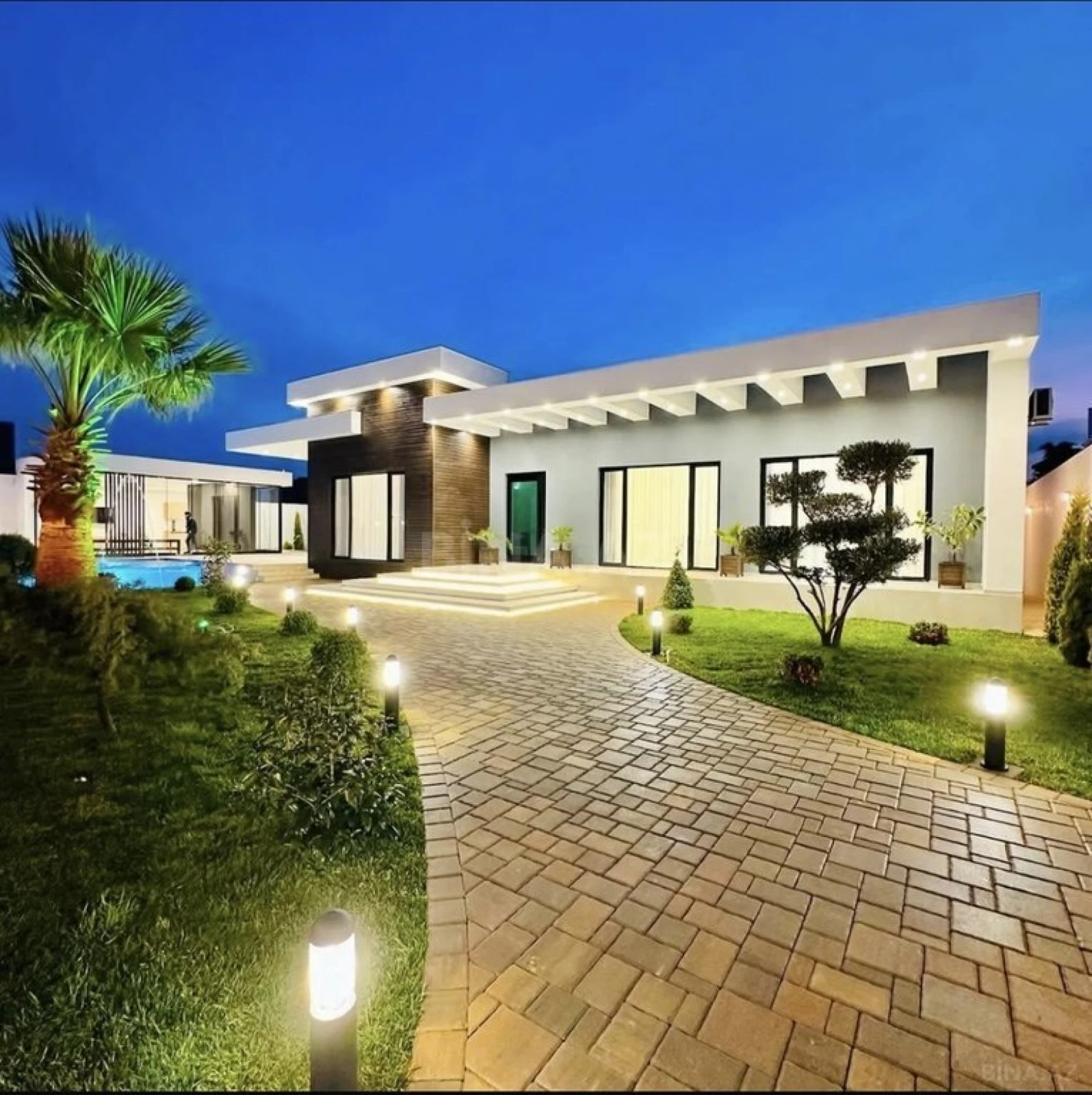 Kirayə verilir 4 otaqlı həyət evi 250 m²