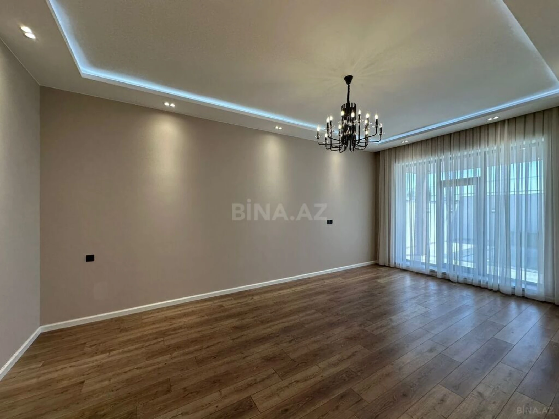 Satılır 4 otaqlı həyət evi 160 m²