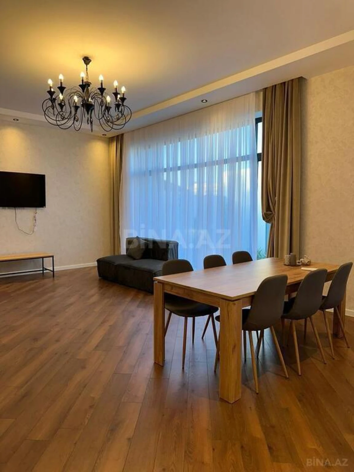 Satılır 4 otaqlı həyət evi 200 m²