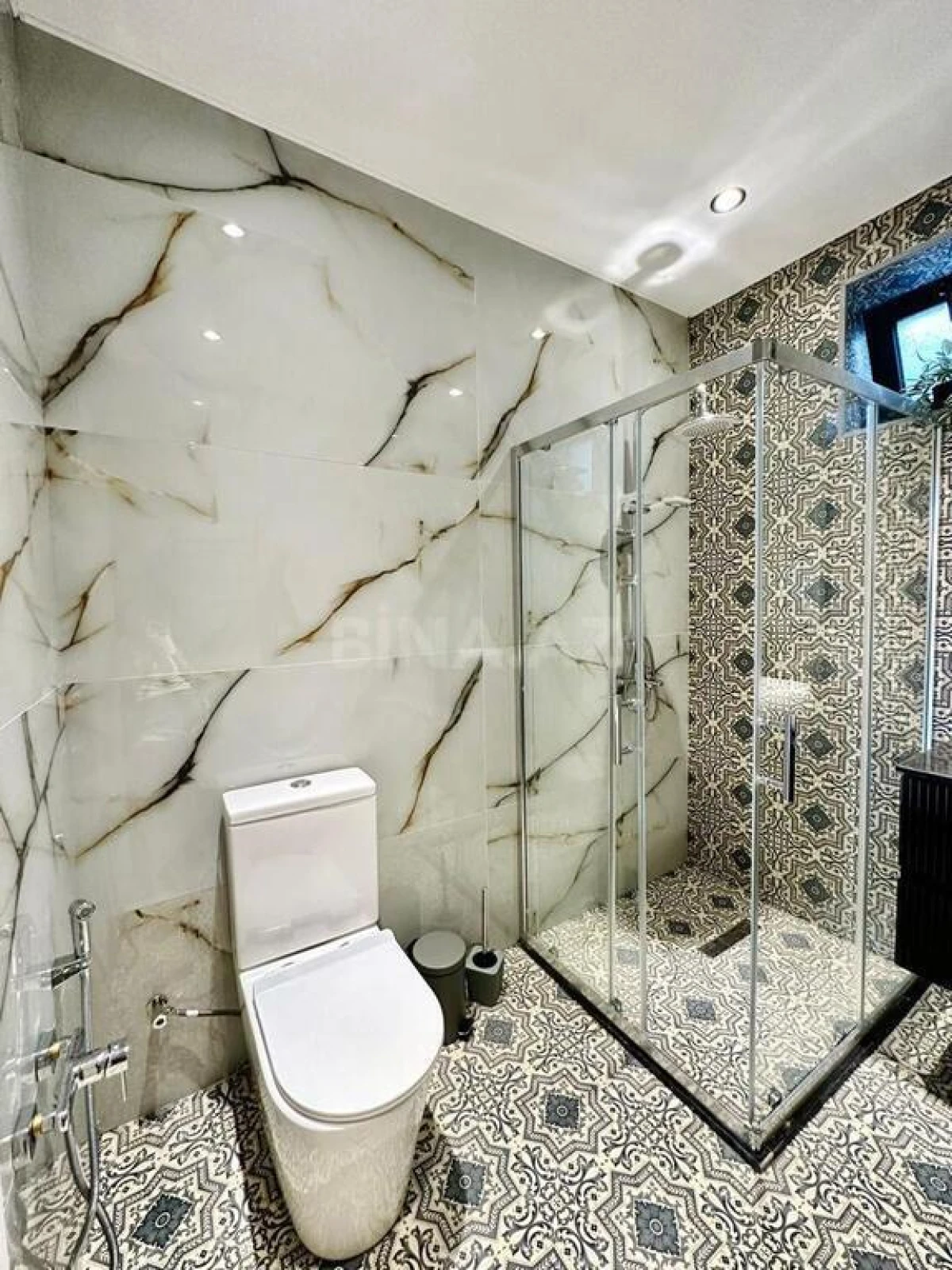 Satılır 4 otaqlı həyət evi 200 m²