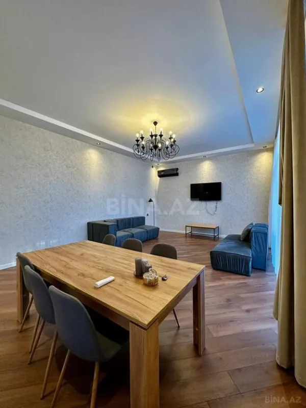 Satılır 4 otaqlı həyət evi 200 m²