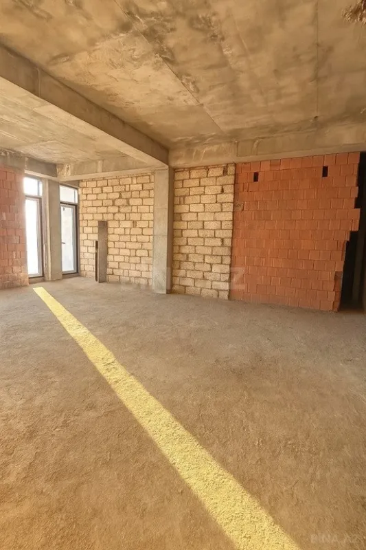 Satılır 2 otaqlı mənzil 85.7 m²