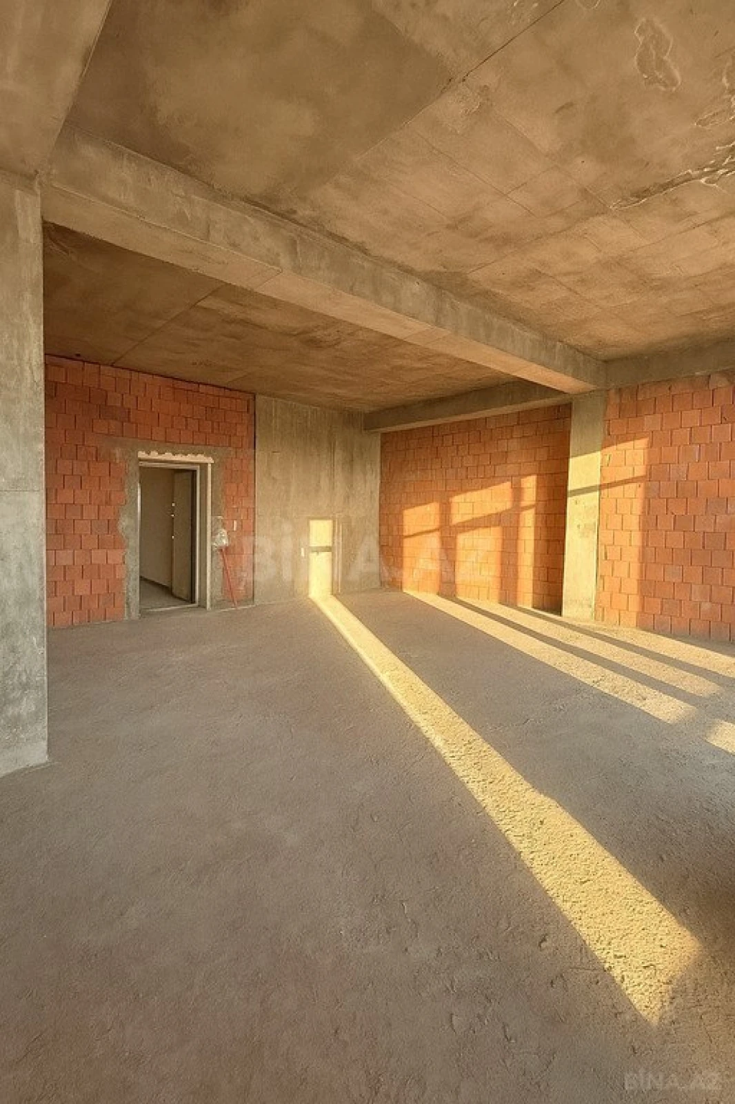 Satılır 2 otaqlı mənzil 85.7 m²