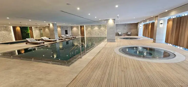 Satılır 3 otaqlı mənzil 172 m²