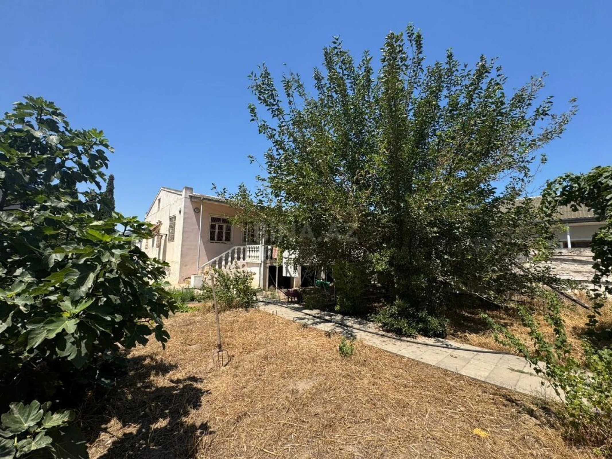 Satılır torpaq sahəsi 10 m²