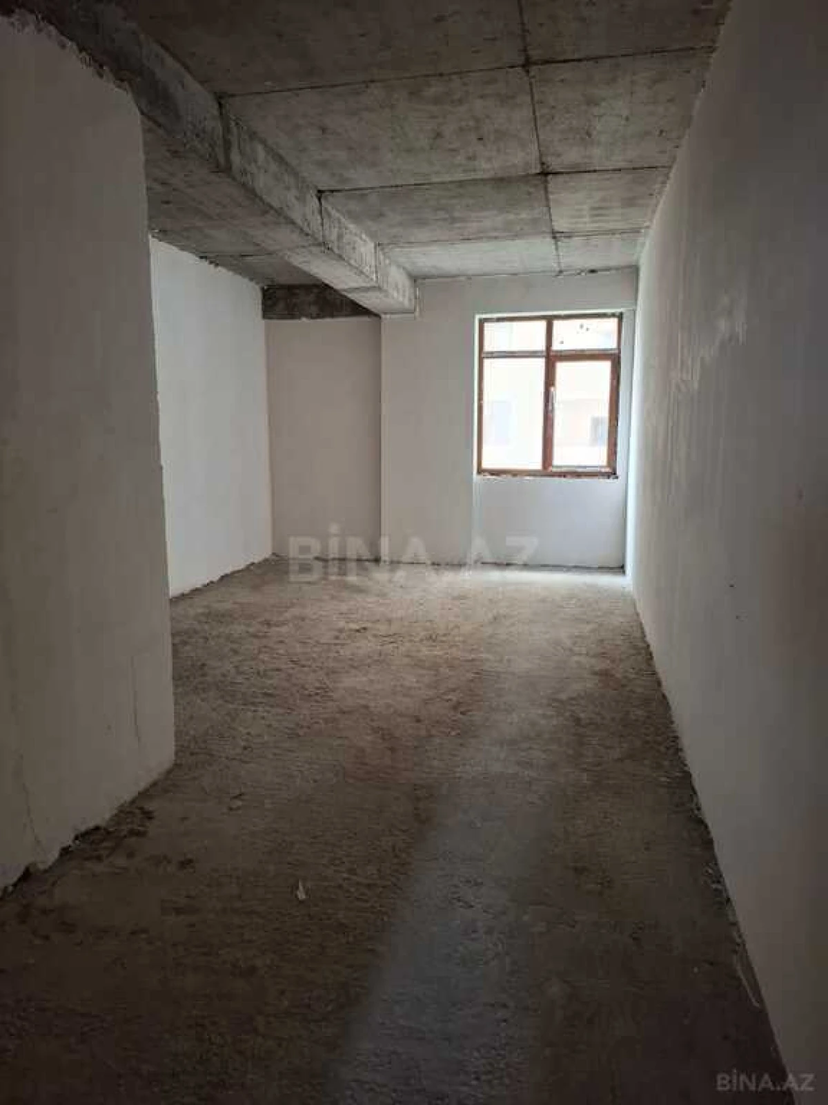 Satılır 4 otaqlı mənzil 162 m²