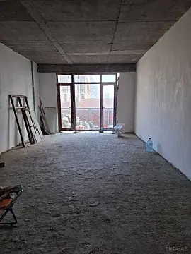 Satılır 4 otaqlı mənzil 162 m²
