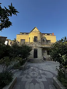 Satılır 8 otaqlı həyət evi 580 m² — Bakı, Bakıxanov 8 otaq 580.00 m²