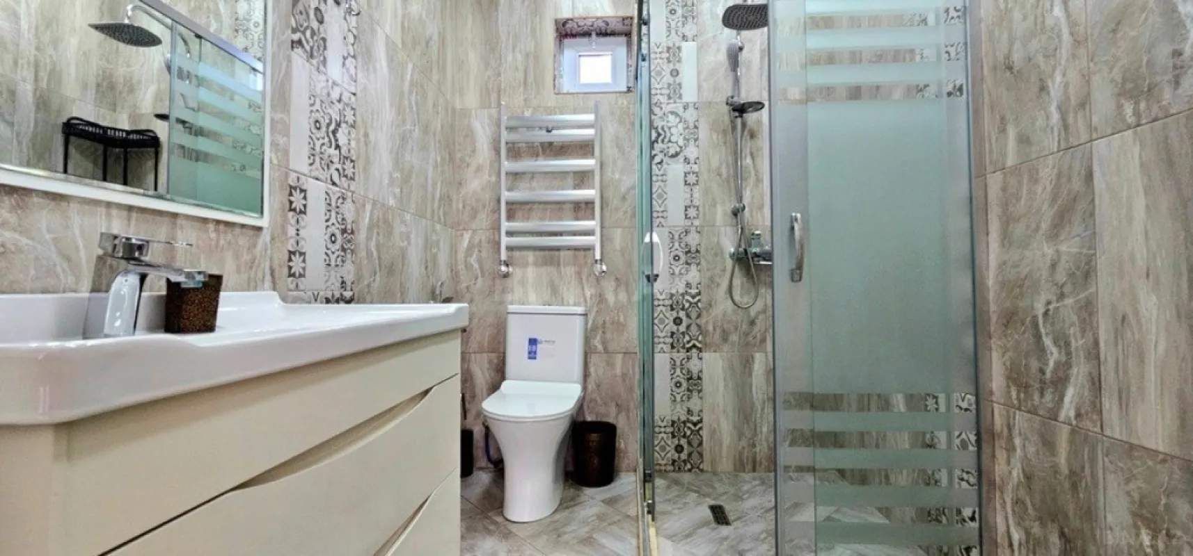 Satılır 5 otaqlı həyət evi 250 m²