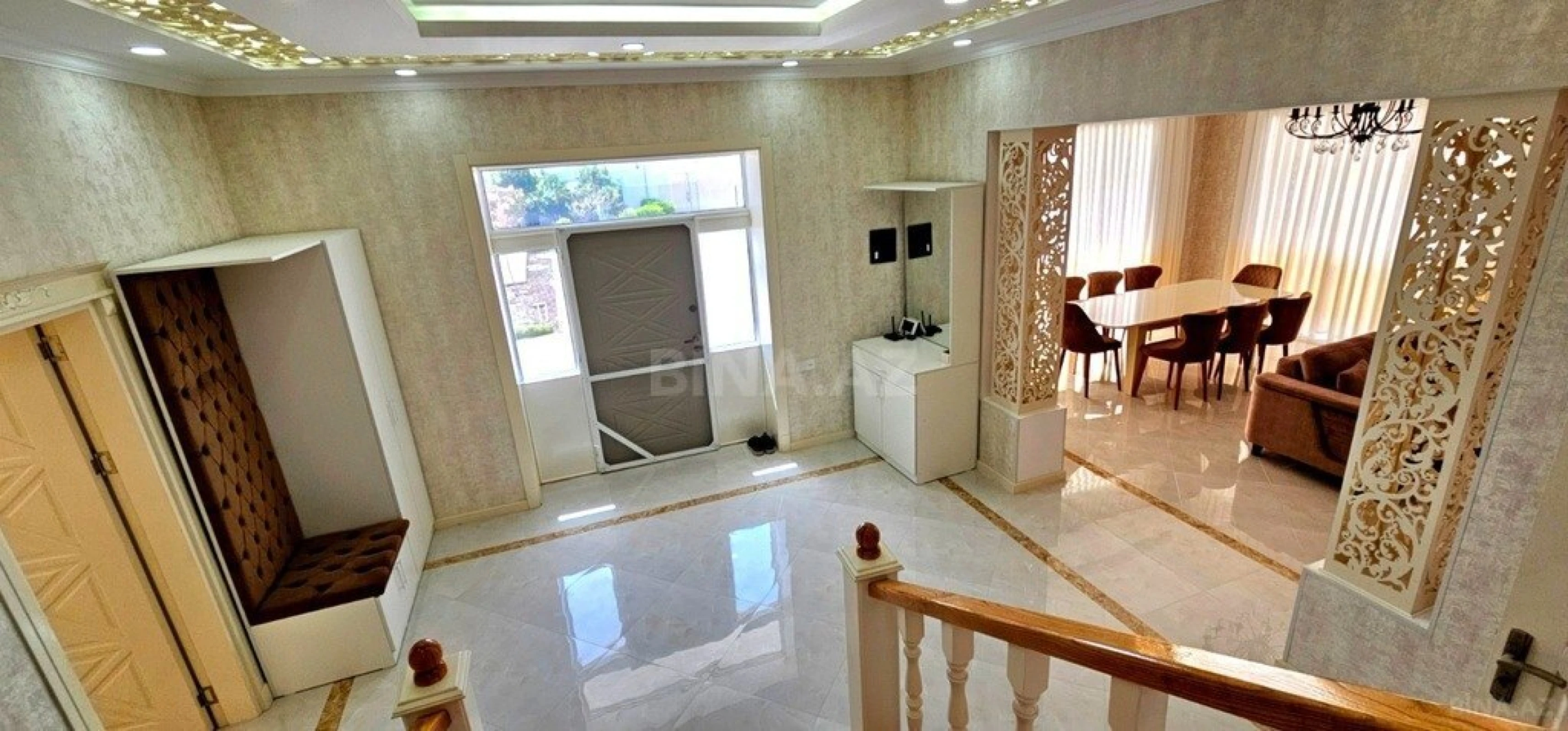 Satılır 5 otaqlı həyət evi 250 m²