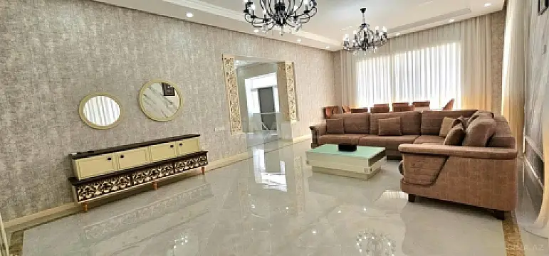 Satılır 5 otaqlı həyət evi 250 m²
