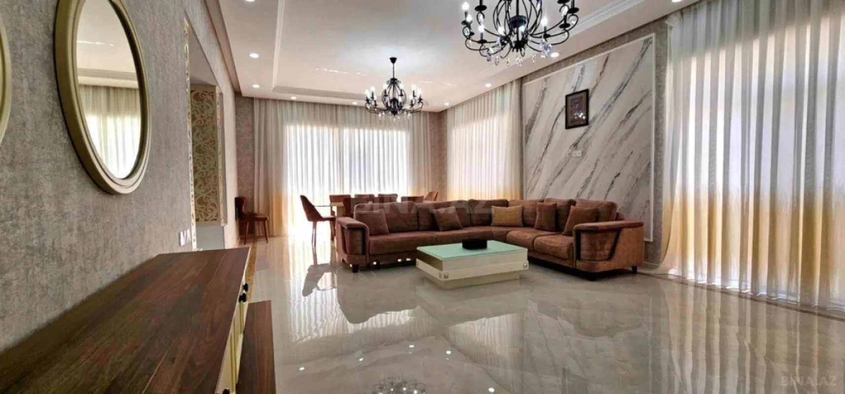 Satılır 5 otaqlı həyət evi 250 m²