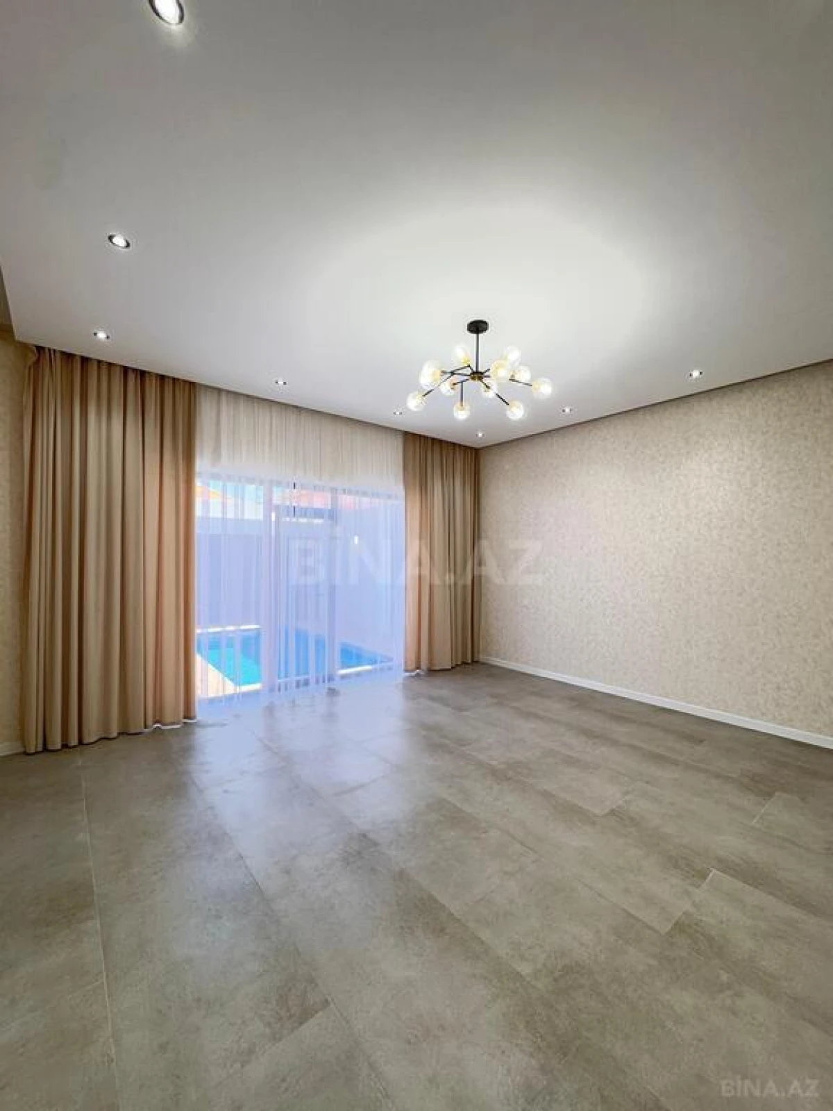 Satılır 4 otaqlı həyət evi 180 m²