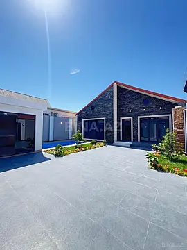 Satılır 4 otaqlı həyət evi 180 m²