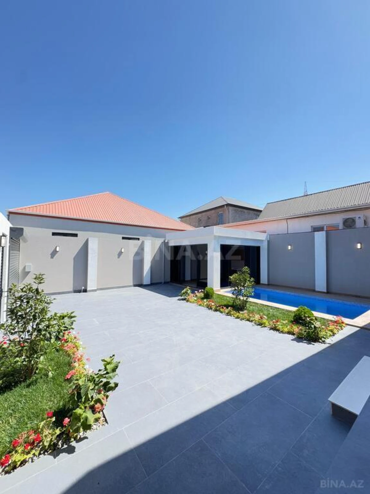 Satılır 4 otaqlı həyət evi 180 m²