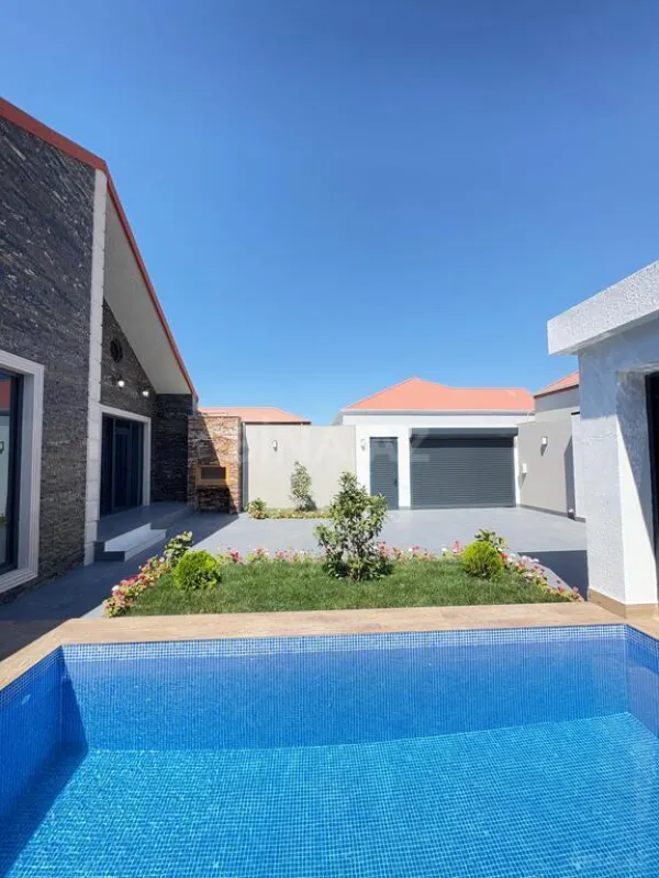 Satılır 4 otaqlı həyət evi 180 m²