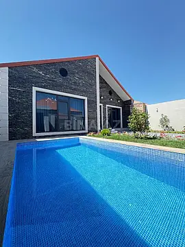 Satılır 4 otaqlı həyət evi 180 m²