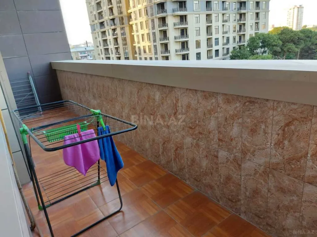 Kirayə verilir 2 otaqlı mənzil 75 m²