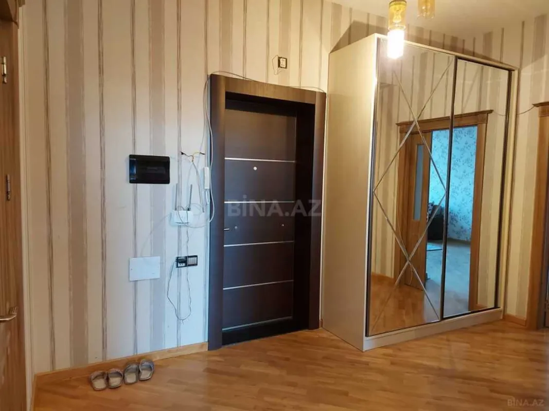 Kirayə verilir 2 otaqlı mənzil 75 m²
